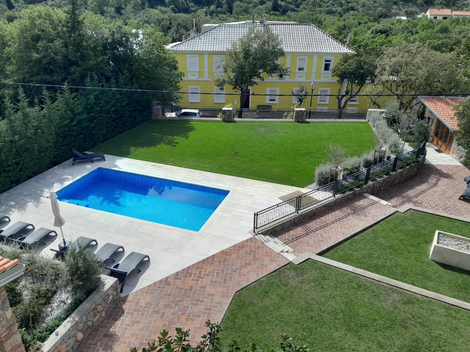 Guesthouse Ruza - Apartments Сен Екстериор снимка